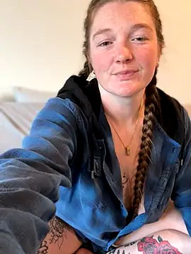 PussiesnCream_'s Webcam Show