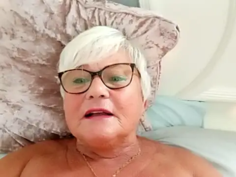 suesinner's Live Sex Cam Show
