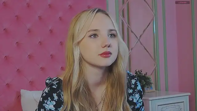 Sky_Cutie's Webcam Show