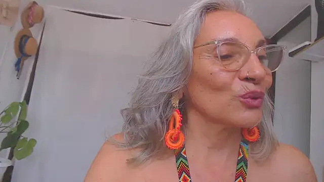 estelamaris1's Webcam Show