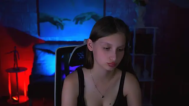 EllaHorton's Webcam Show