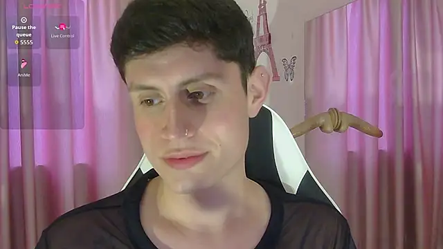 pinkynoah02's Webcam Show