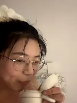 Ella-A9 Webcam-Show