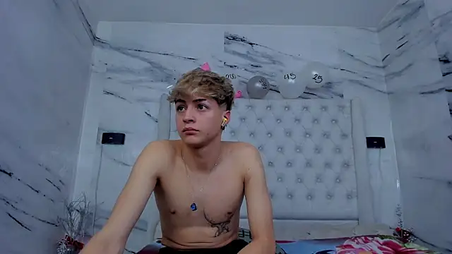 Ari_and_Storm Webcam-Show