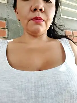 room_24funn's Webcam Show