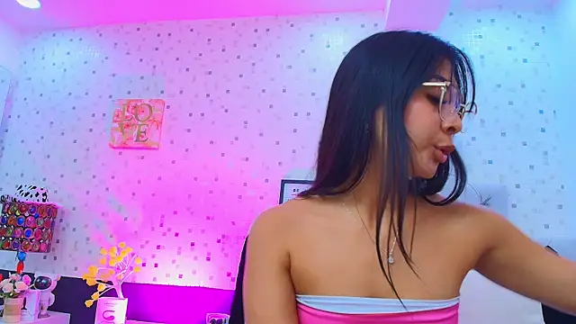 JulietaReyess' Webcam Show