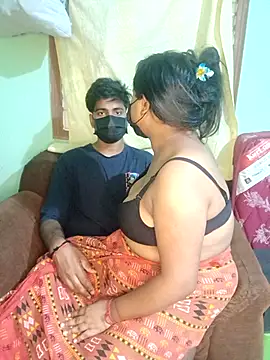 AnuAuntySexyDesi's Webcam Show