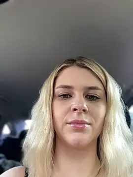 Love_Bri's Webcam Show