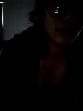 Nikkierosee's Webcam Show