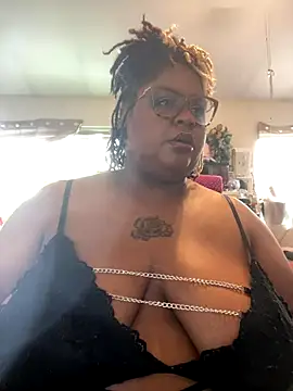 kweenxkarma's Live Sex Cam Show