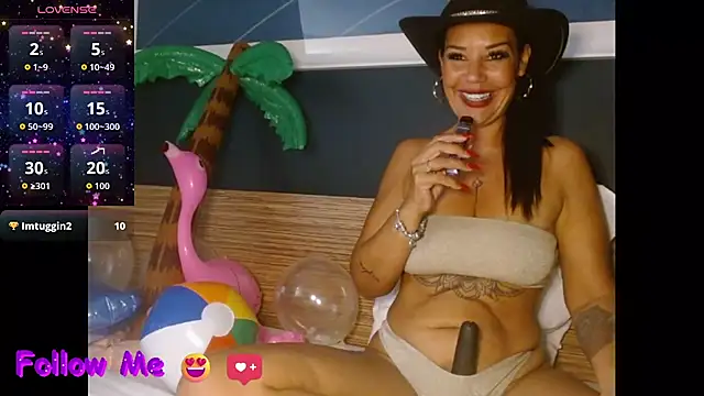 LovelyLucinda's Webcam Show