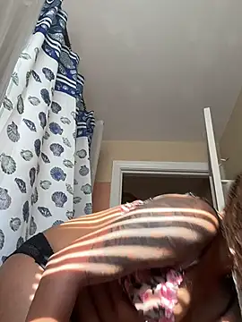 Your_Paris' Webcam Show