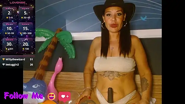 LovelyLucinda's Webcam Show