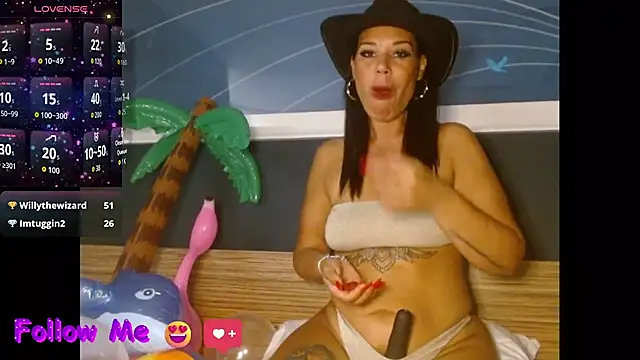 LovelyLucinda's Webcam Show