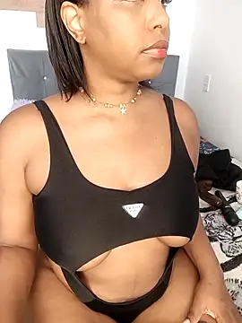 kitty__blackgl's Live Sex Cam Show