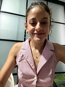 alana15's Webcam Show