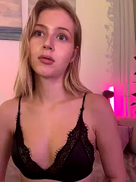 LunaRase's Webcam Show