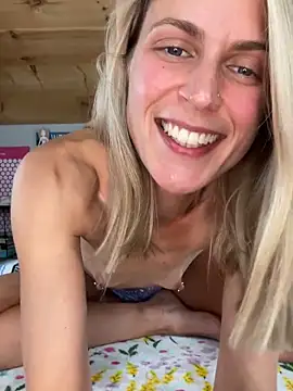 DanaeJustine's Webcam Show