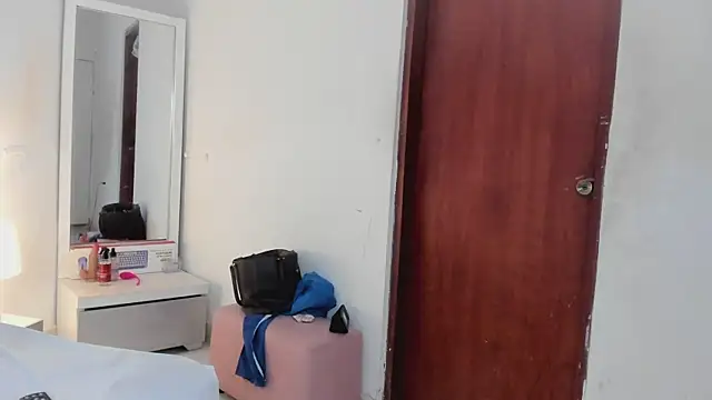 Alhana_pulido's Webcam Show