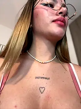 Your_Honeey's Webcam Show