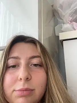 curvyflawless' Webcam Show