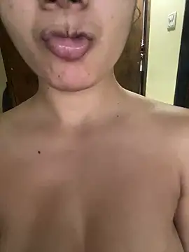 Sofiyaa_39's Webcam Show