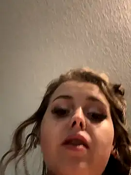 JuicyExxxperience's Webcam Show