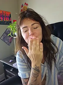 NaughtyLittleVeteran's Webcam Show