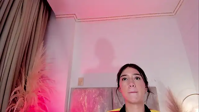 DannaHadid's Webcam Show