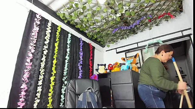 big_beautiful_woman2's Webcam Show