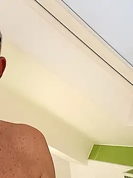 Oldmenhot66's Webcam Show