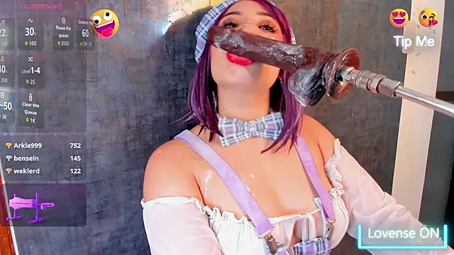 emy_evie's Webcam Show