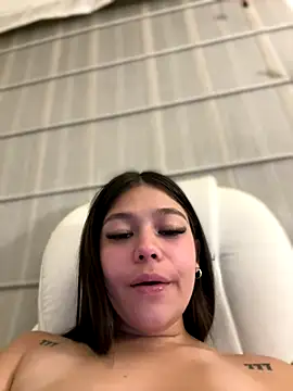 Alyshanon18's Webcam Show