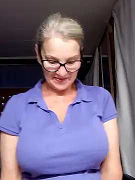 irinamaux's Webcam Show