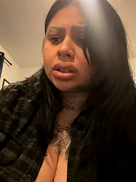 chicanachic13's Webcam Show