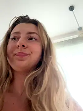 curvyflawless' Webcam Show