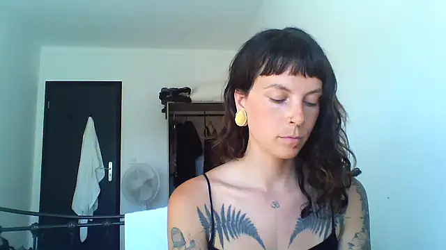PixieCatFairy's Webcam Show