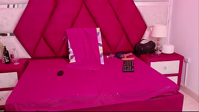 Kity_spiderr's Webcam Show