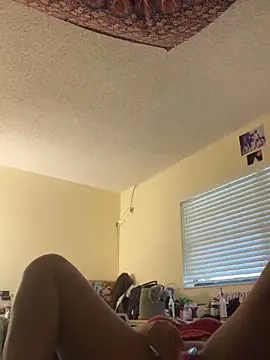 lmaobye123's Live Sex Cam Show