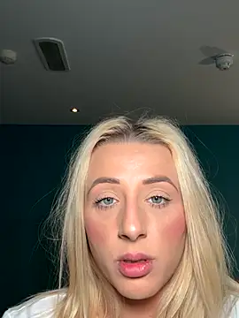 Strongqueen's Live Sex Cam Show