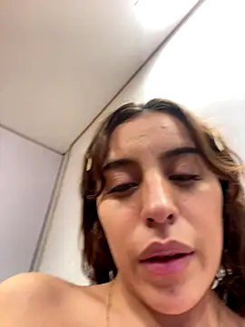 Katee_Jones' Live Sex Cam Show