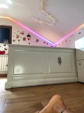 SelenaBee's Live Sex Cam Show