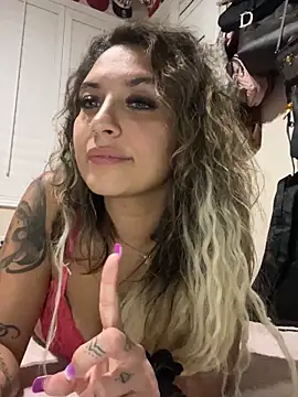 Chicagobabe's Live Sex Cam Show