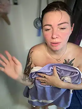 NaughtyLittleVeteran's Live Sex Cam Show