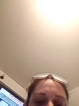 SweetCakes88's Live Sex Cam Show