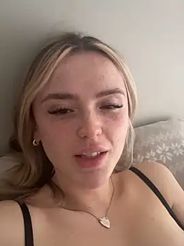 Elliemaexoxo's Live Sex Cam Show