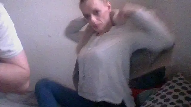 czech_slut_whore_wife's Live Sex Cam Show