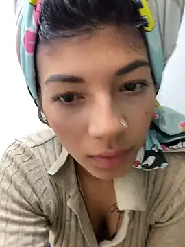 Lesly777_'s Webcam Show