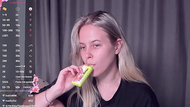 AngelAnty's Live Sex Cam Show