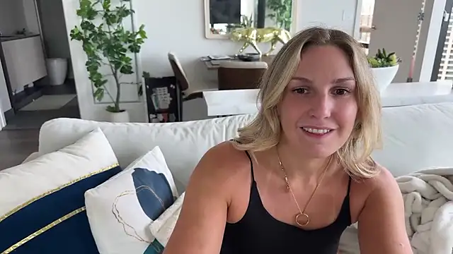 Graciemae_baexx's Live Sex Cam Show